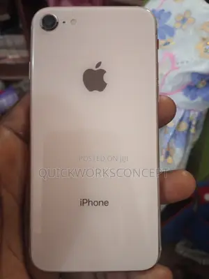 Apple iPhone 8 64 GB Gold