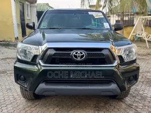 Toyota Tacoma 2015 Green