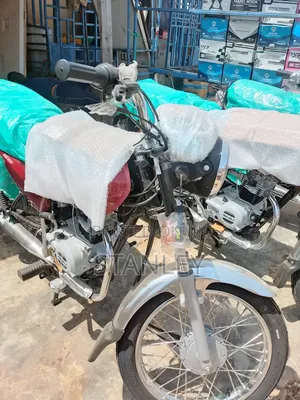 New Bajaj Boxer 100 2026 Red