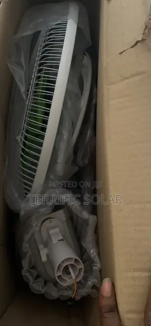 “18” Solar Standing Fan