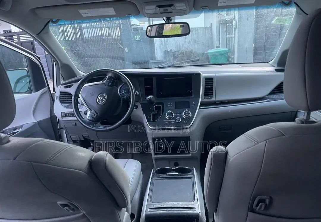 Toyota Sienna 2015 White