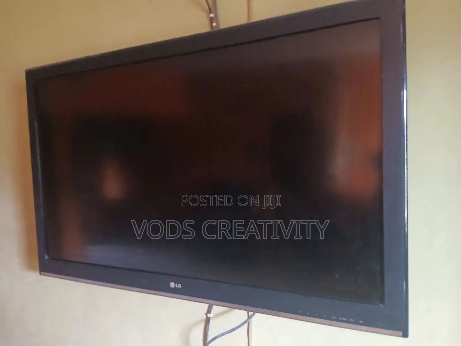 LG 32 Inch TV