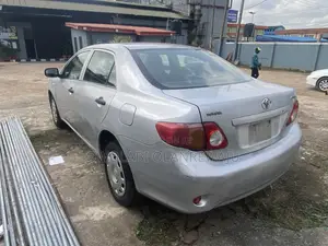 Toyota Corolla 2012 Silver
