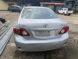 Toyota Corolla 2012 Silver