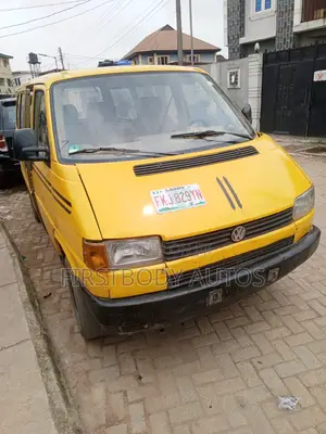 Volkswagen LT 2006 Yellow