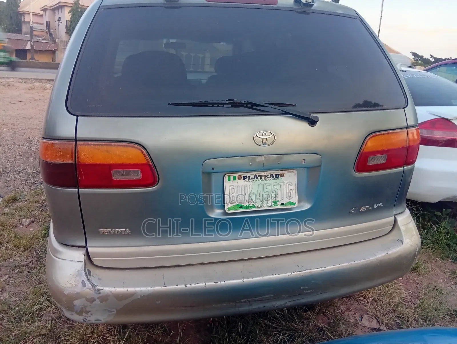 Toyota Sienna 1999 Gray