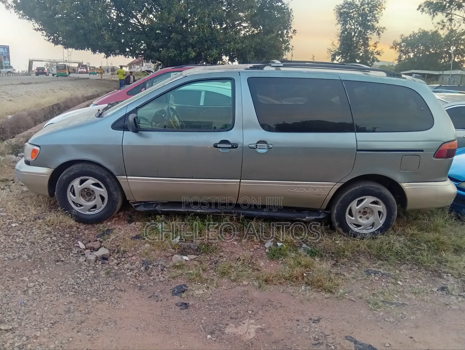 Toyota Sienna 1999 Gray