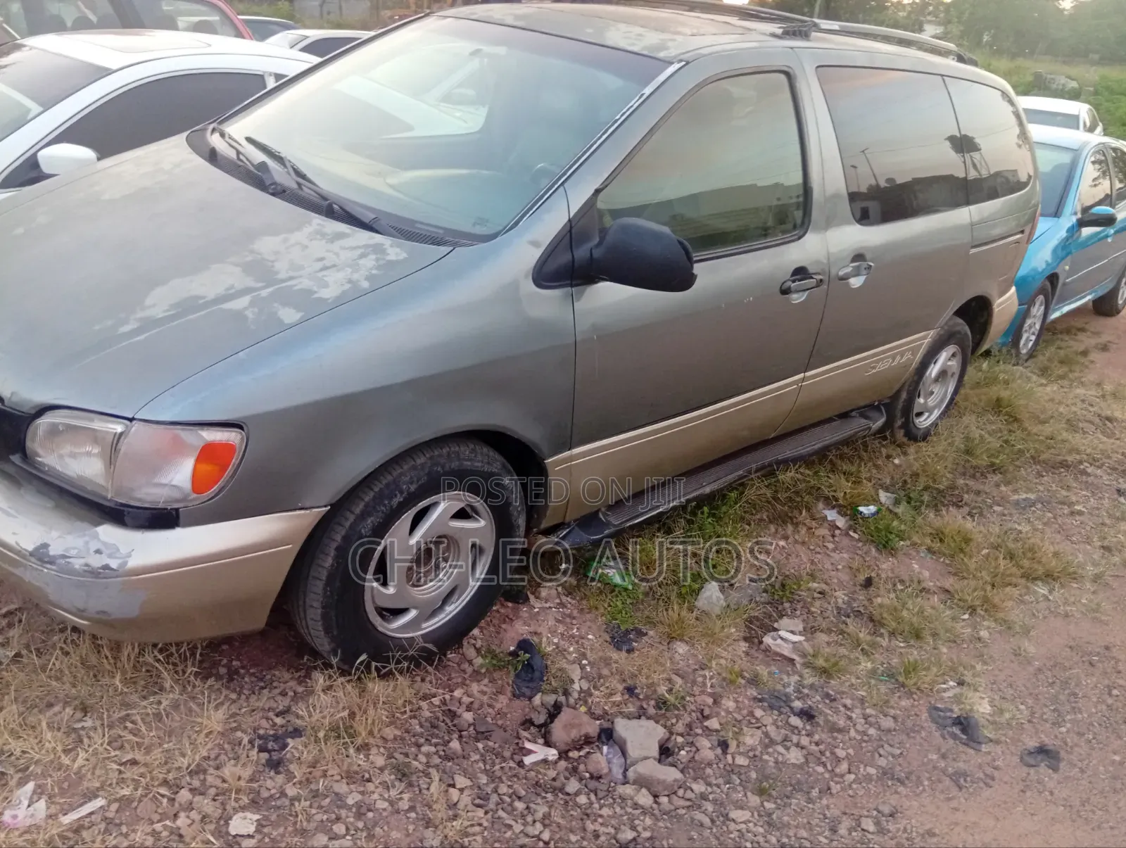 Toyota Sienna 1999 Gray