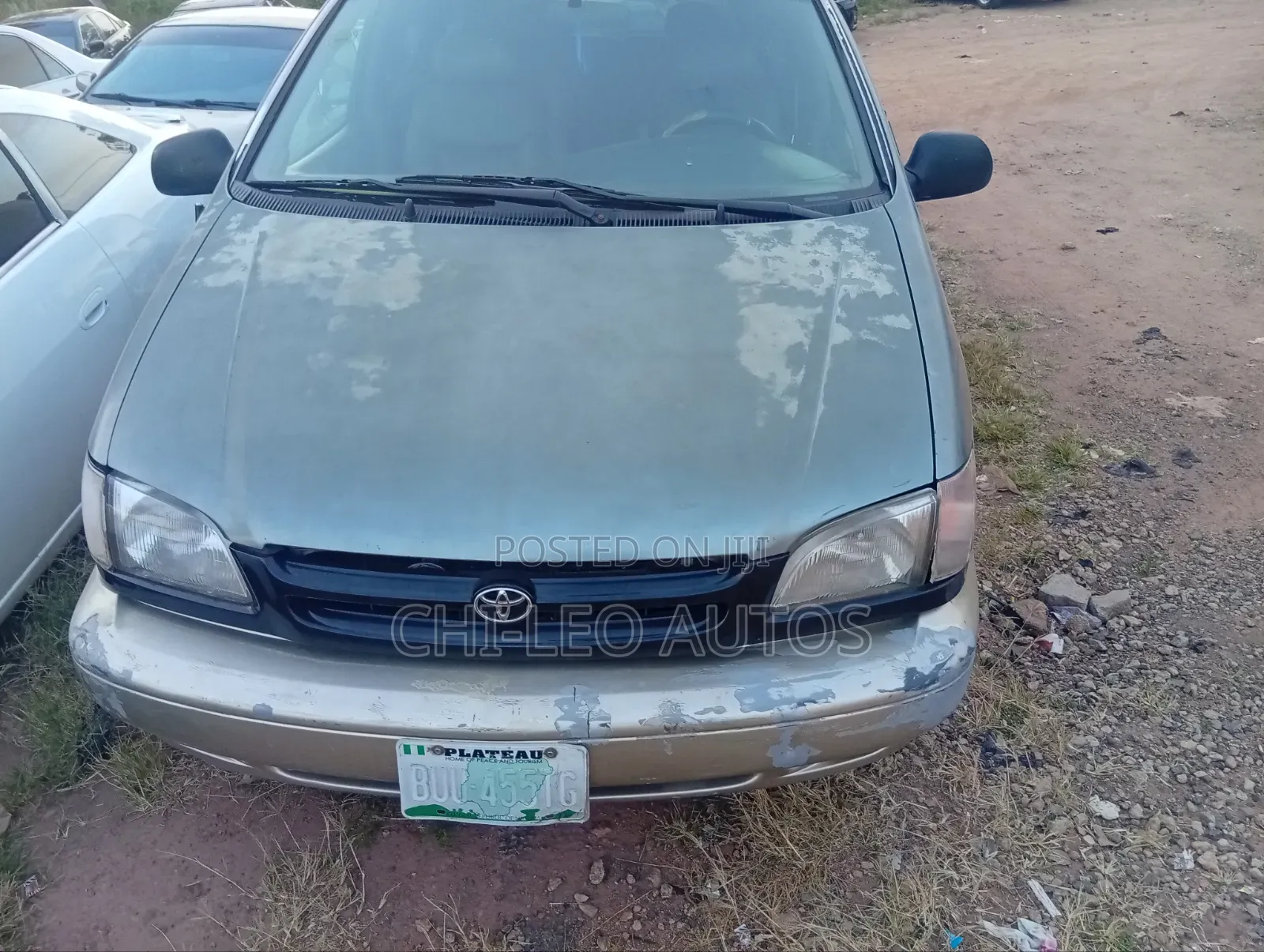 Toyota Sienna 1999 Gray