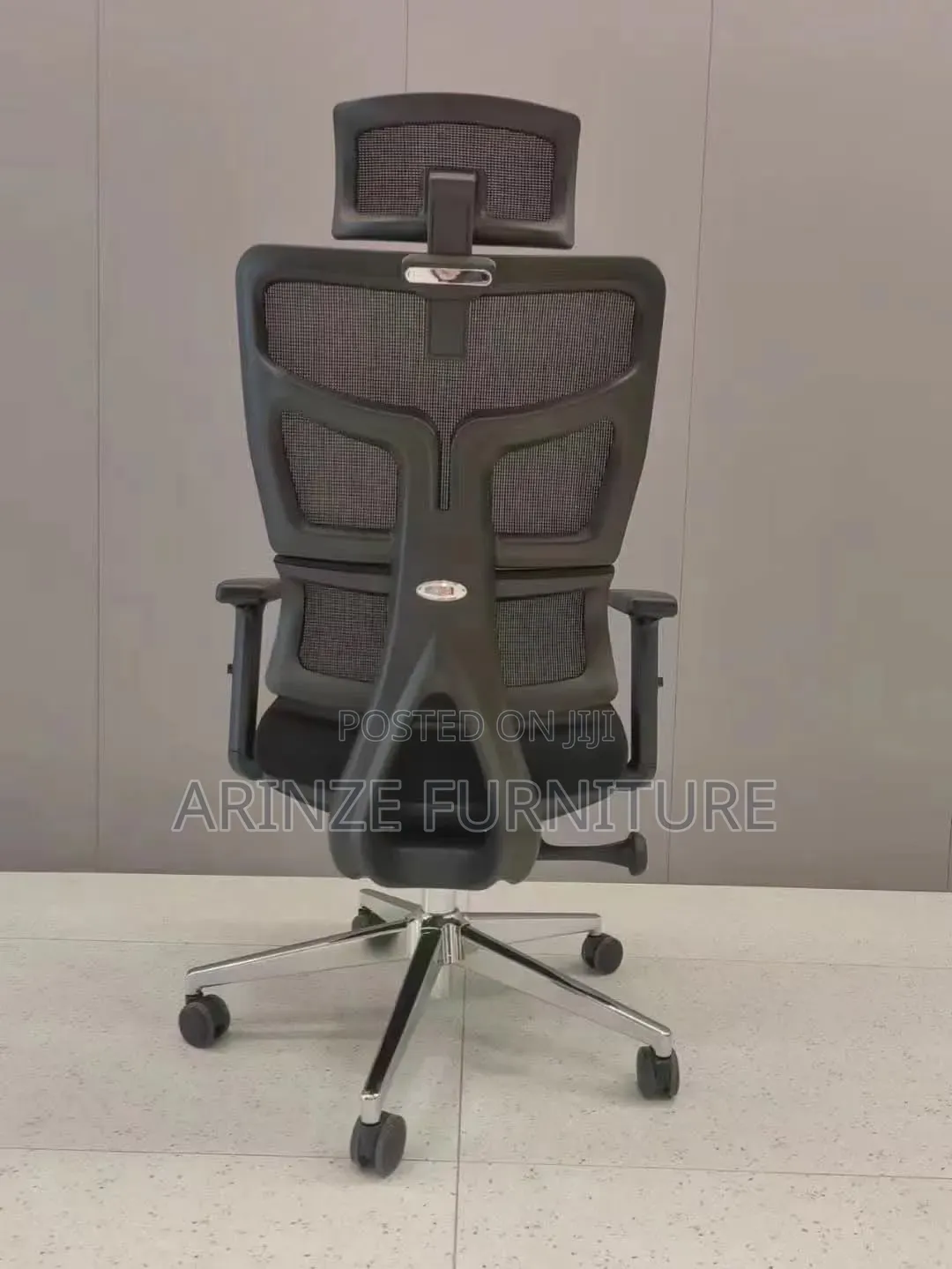 Quality Egronomic Chair With Lumber Support