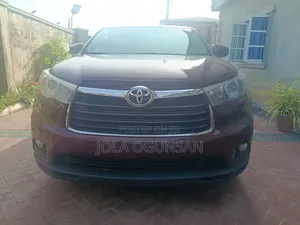 Toyota Highlander LE Plus 4dr SUV AWD (3.5L 6cyl 6A) 2015 Burgundy