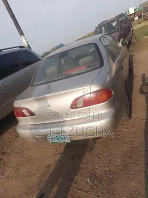 Toyota Corolla 1998 Gold