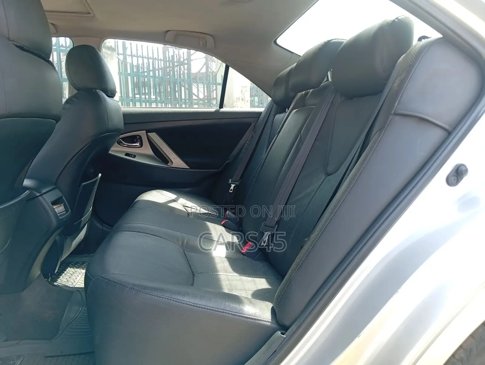 Toyota Camry 2011 Silver