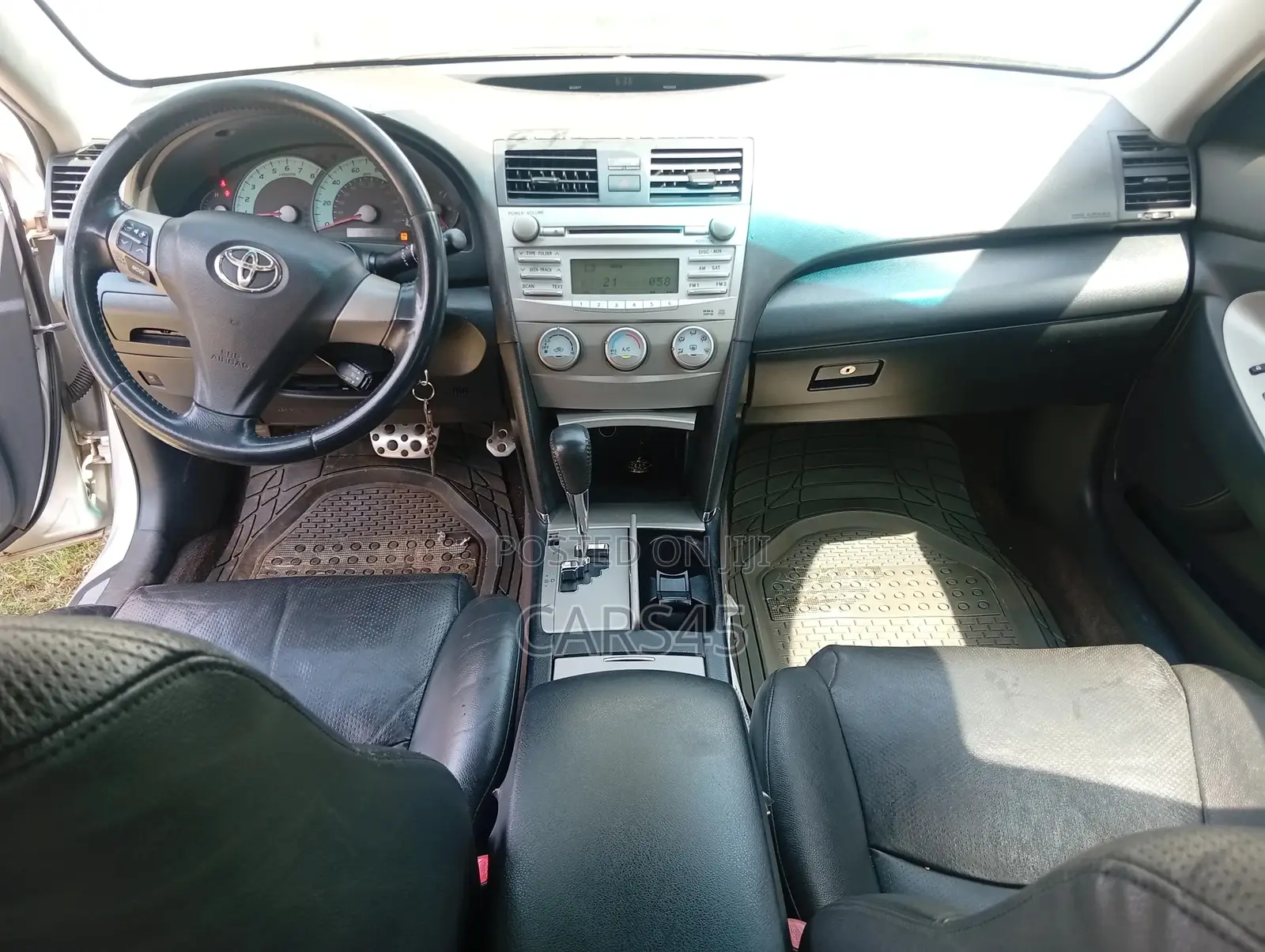 Toyota Camry 2011 Silver