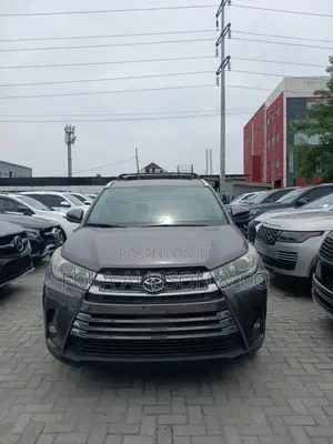 Toyota Highlander XLE 4dr SUV (3.5L 6cyl 6A) 2015 Gray