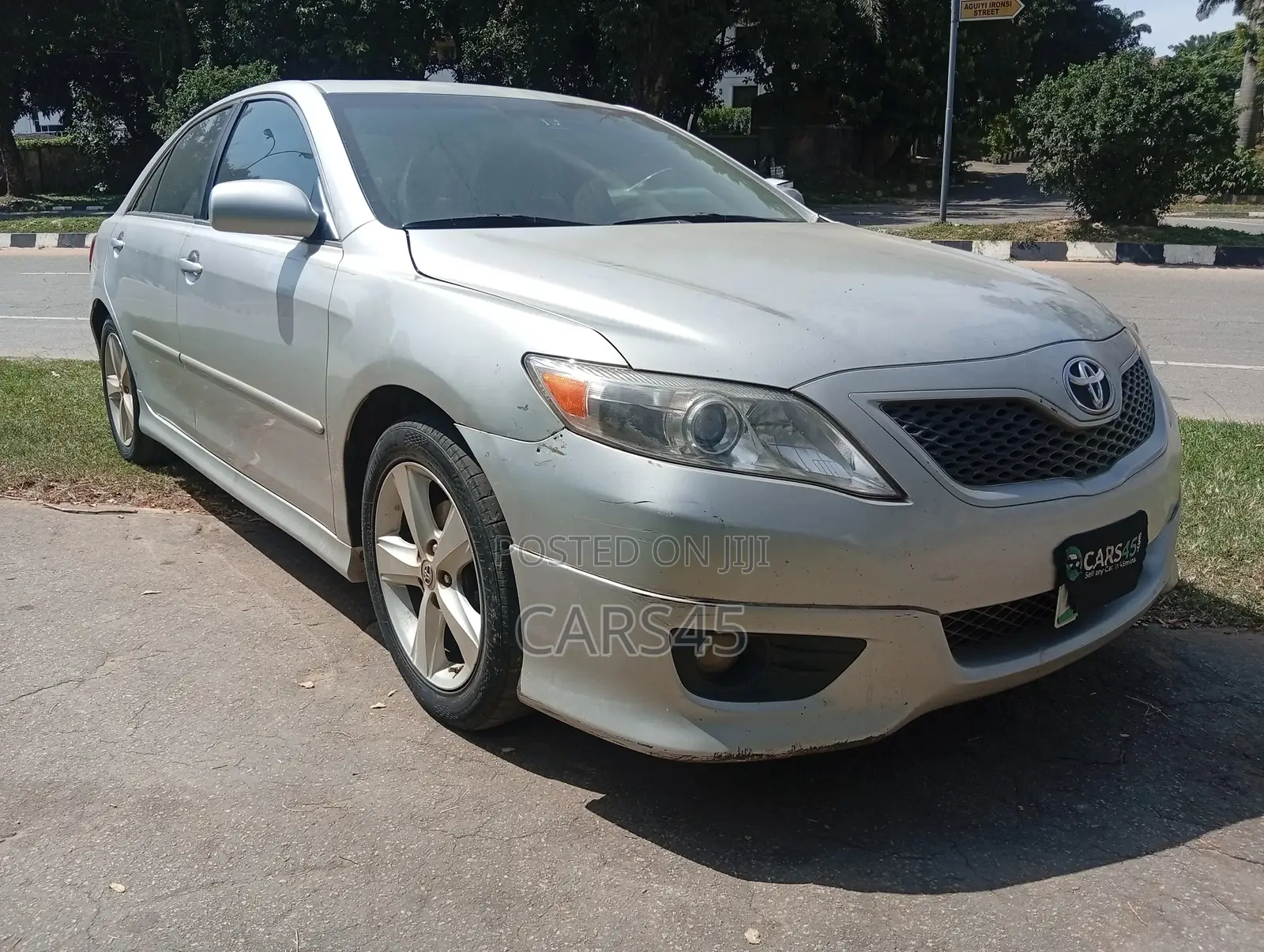 Toyota Camry 2011 Silver