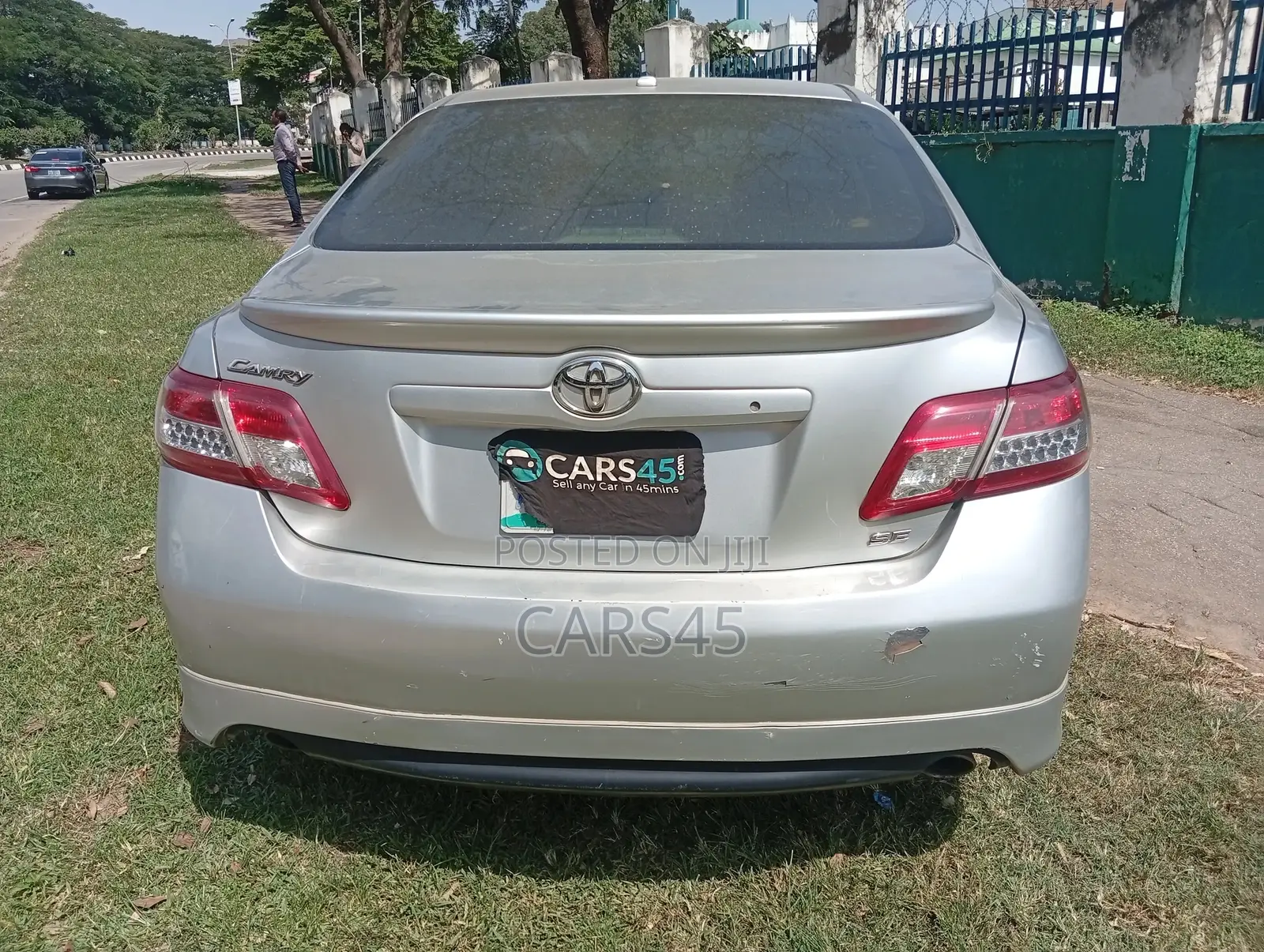 Toyota Camry 2011 Silver