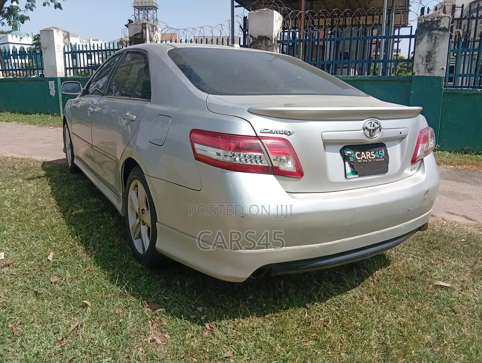 Toyota Camry 2011 Silver