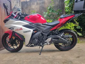 Yamaha R3 2018 Red