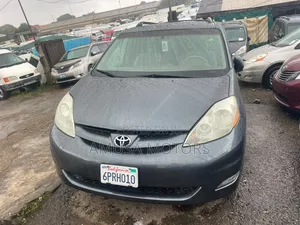 Toyota Sienna LE FWD 2006 Gray