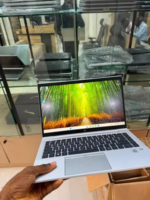 Laptop HP EliteBook 840 G10 16GB Intel Core i7 SSD 512GB