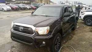 Toyota Tacoma V6 4dr Access Cab 4WD 6.1 ft. SB (4.0L 6cyl 5A) 2014