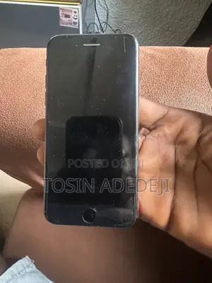 Apple iPhone 7 32 GB Black