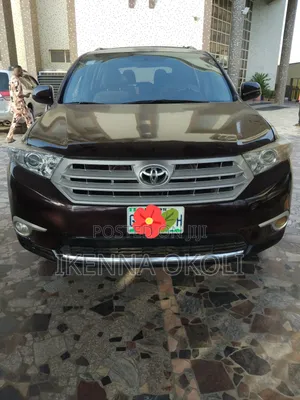 Toyota Highlander 2011 Maroon