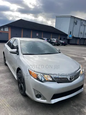 Toyota Camry 2013 Silver