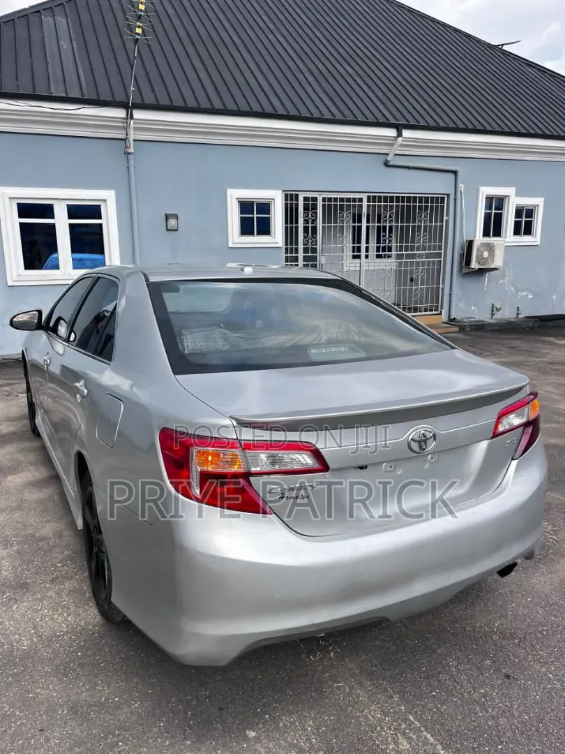 Toyota Camry 2013 Silver