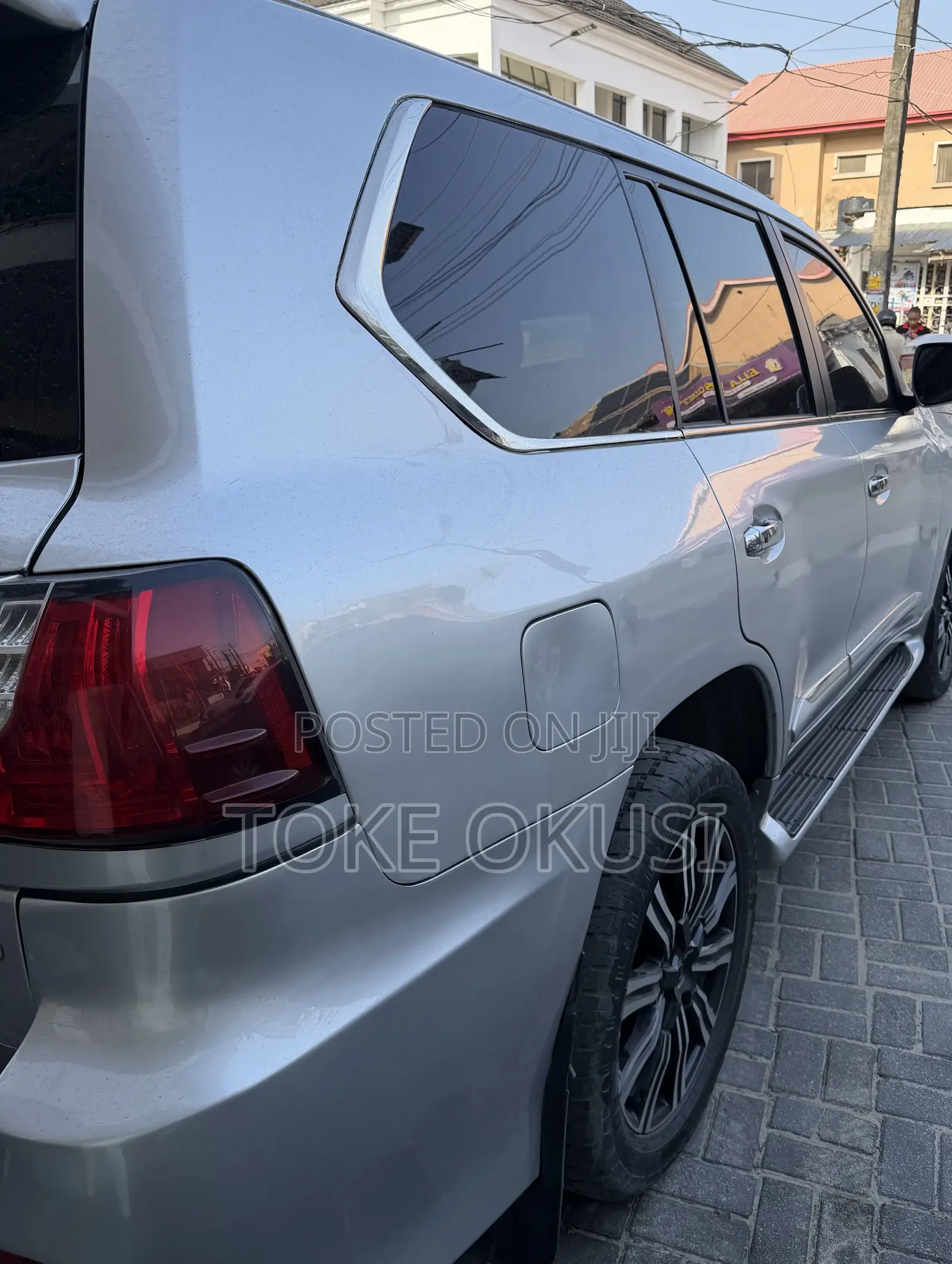 Lexus LX 570 2010 Silver