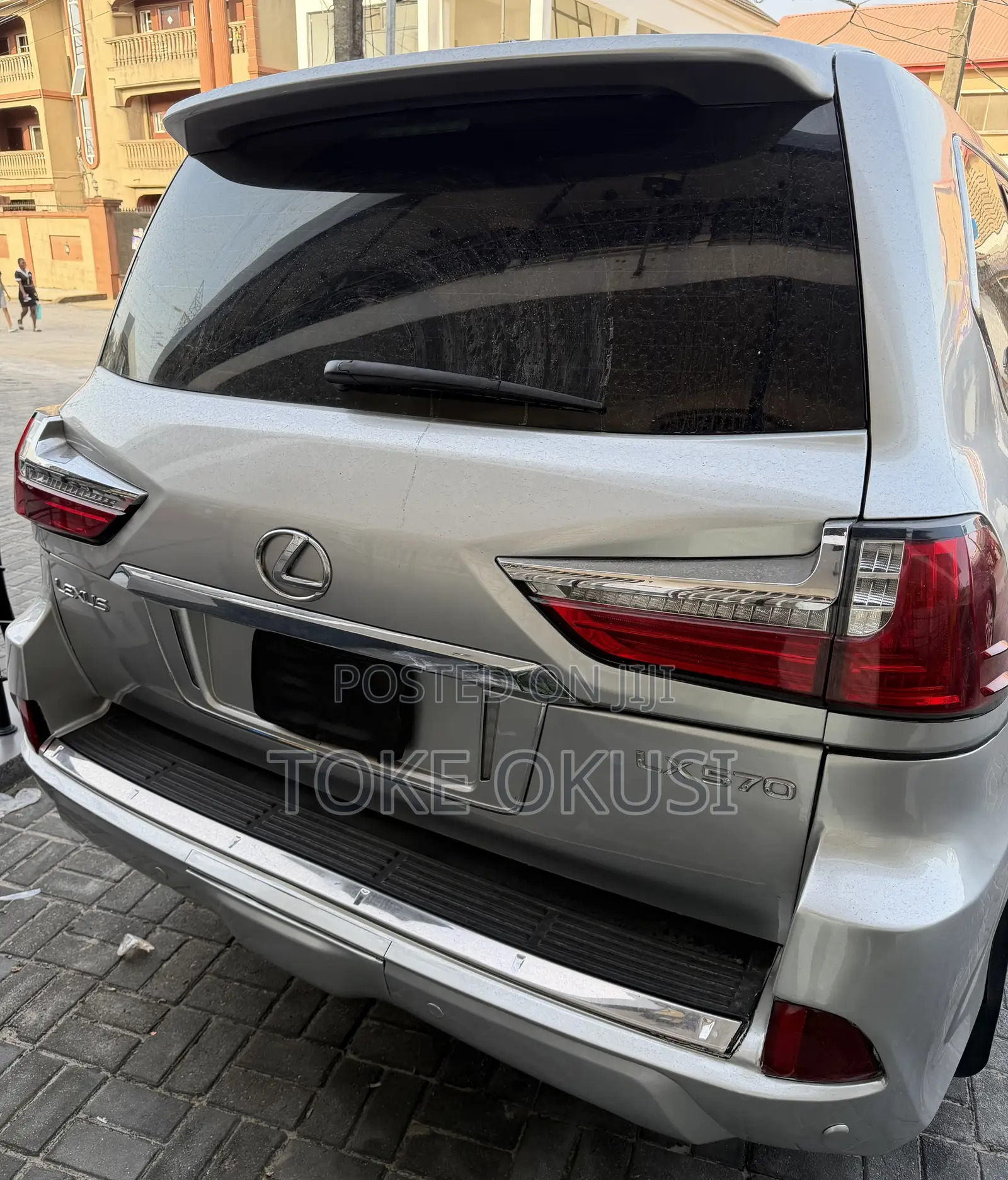 Lexus LX 570 2010 Silver