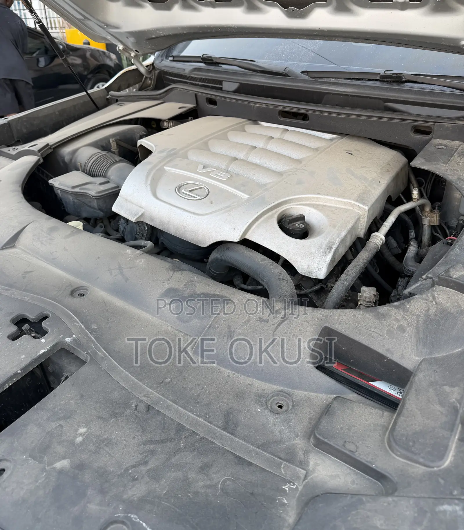 Lexus LX 570 2010 Silver