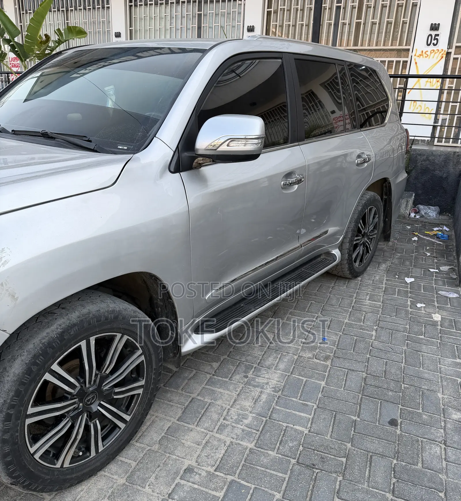 Lexus LX 570 2010 Silver