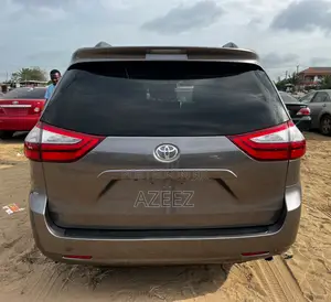 Toyota Sienna 2017 Gray