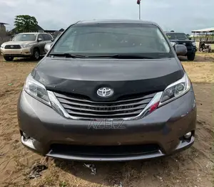Toyota Sienna 2017 Gray