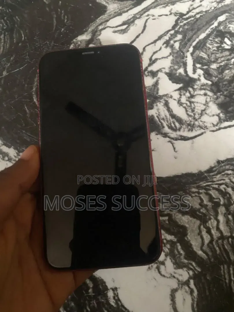 Apple iPhone XR 128 GB Red