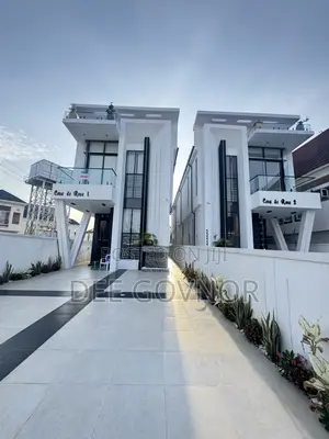 5bdrm Duplex in G R A Estate, Ikota for sale