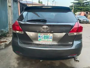 Toyota Venza 2010 Gray