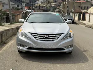 Hyundai Sonata Limited 2.0T Sedan (2.0L 4cyl 6A) 2012 Silver
