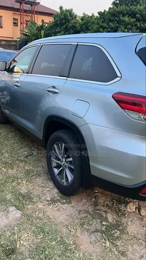 Toyota Highlander XLE 2019