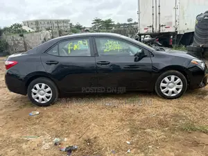 Toyota Corolla LE 4dr Sedan (1.8L 4cyl CVT) 2014 Black