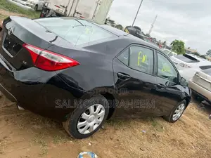 Toyota Corolla LE 4dr Sedan (1.8L 4cyl CVT) 2014 Black
