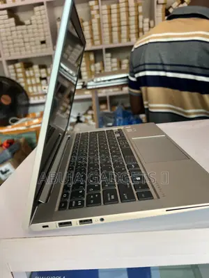 Laptop HP EliteBook 830 G7 8GB Intel Core i5 SSD 256GB