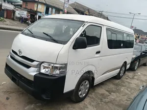 Toyota HiAce 2012 White