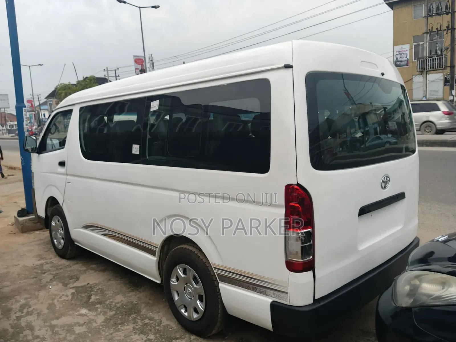 Toyota HiAce 2012 White
