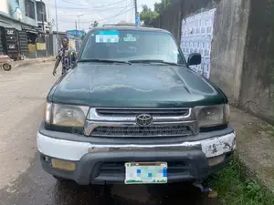 Toyota 4-Runner 2000 Green