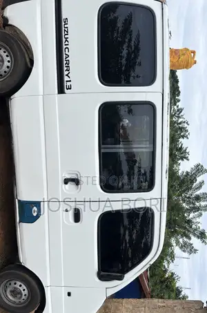 Suzuki APV Minibus 2006 White