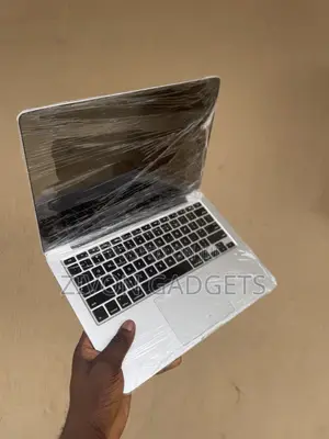 Laptop Apple MacBook Pro 2015 8GB Intel Core i5 SSD 256GB