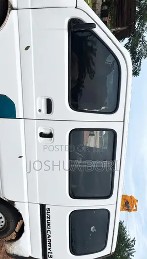 Suzuki APV Minibus 2006 White
